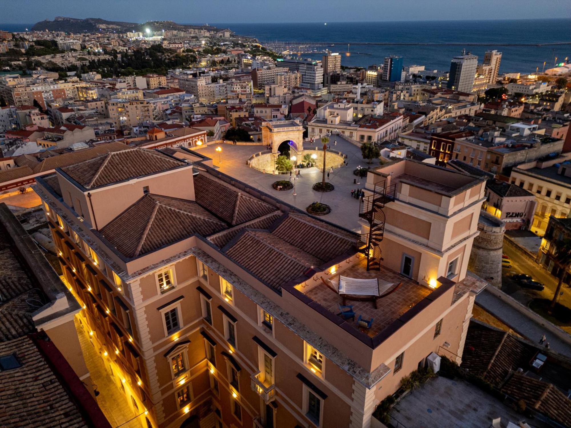 Palazzo Boyl 1840 Hotel Cagliari Ngoại thất bức ảnh