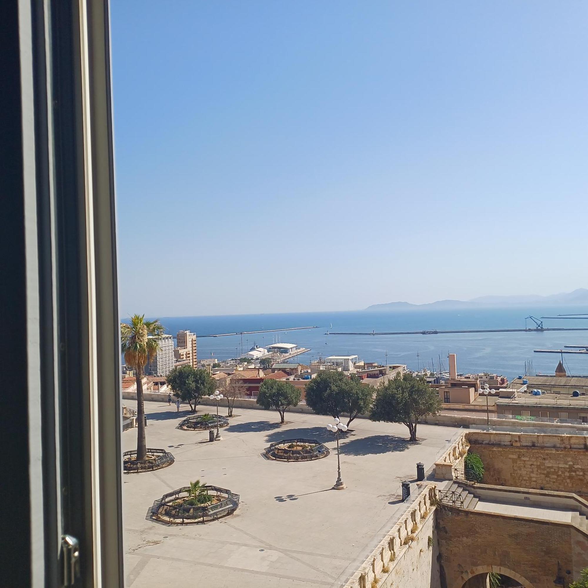 Palazzo Boyl 1840 Hotel Cagliari Ngoại thất bức ảnh