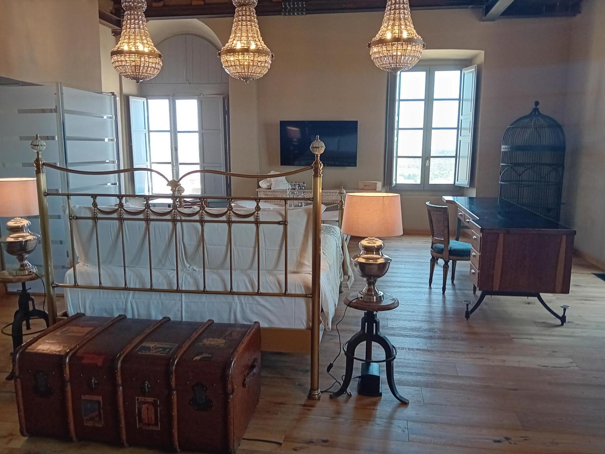 Palazzo Boyl 1840 Hotel Cagliari Ngoại thất bức ảnh