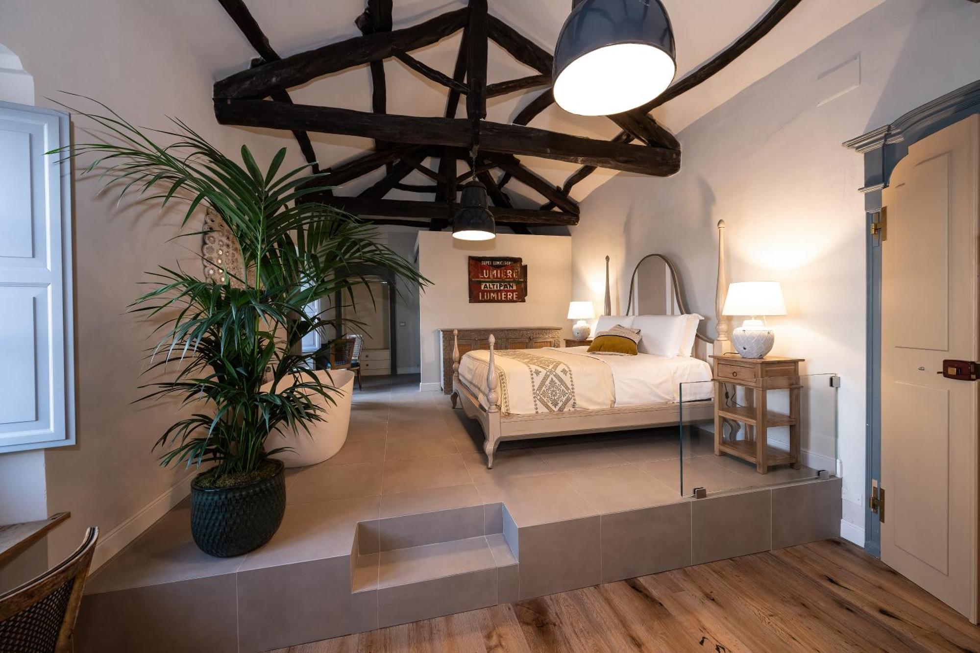 Palazzo Boyl 1840 Hotel Cagliari Ngoại thất bức ảnh
