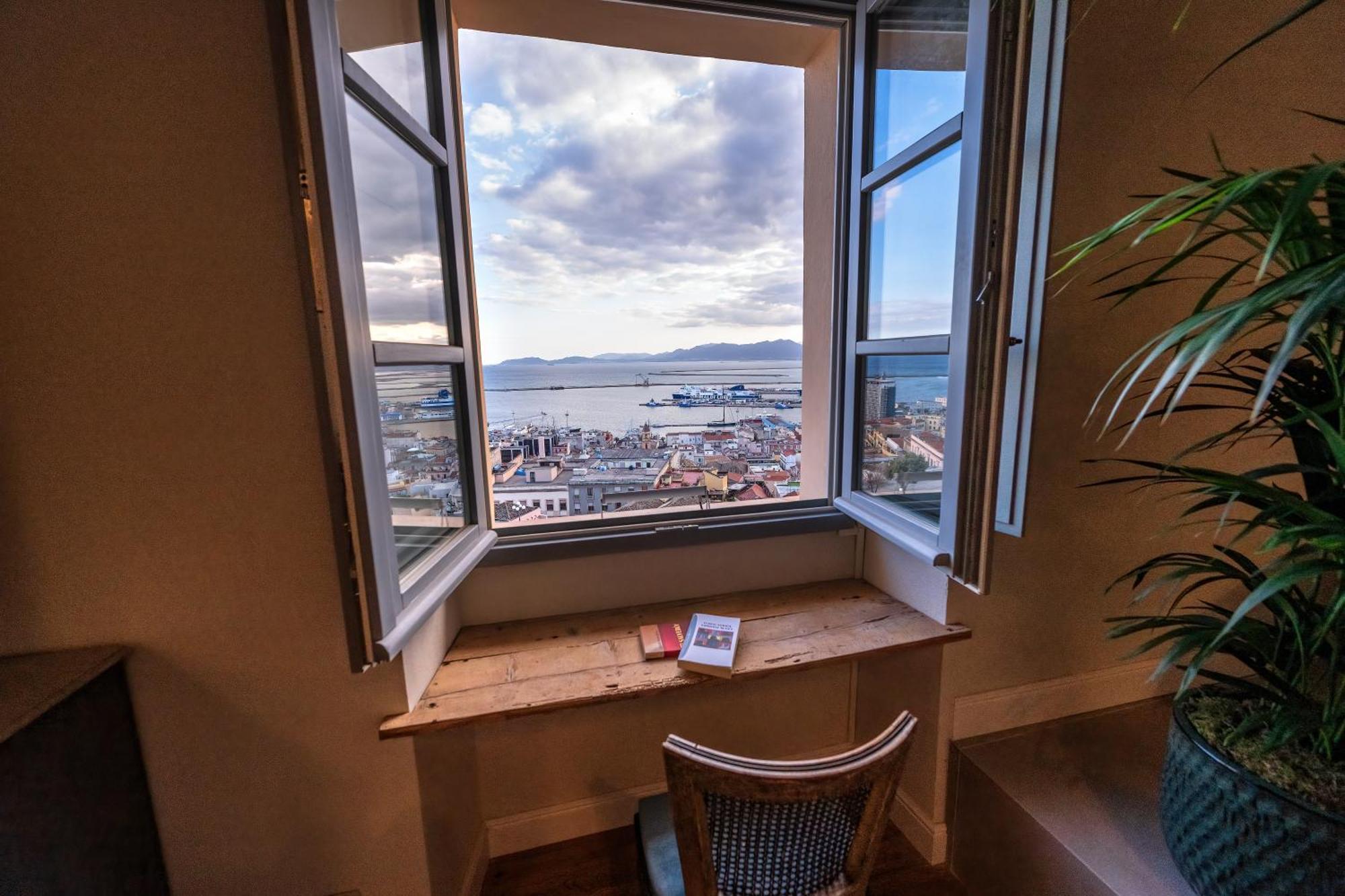 Palazzo Boyl 1840 Hotel Cagliari Ngoại thất bức ảnh