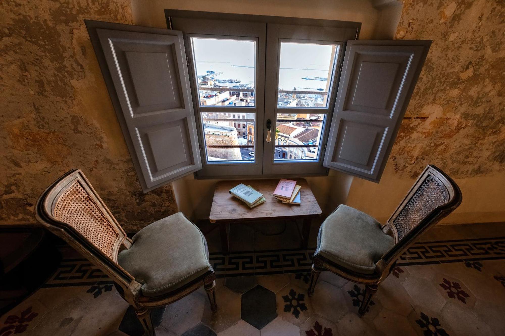 Palazzo Boyl 1840 Hotel Cagliari Ngoại thất bức ảnh