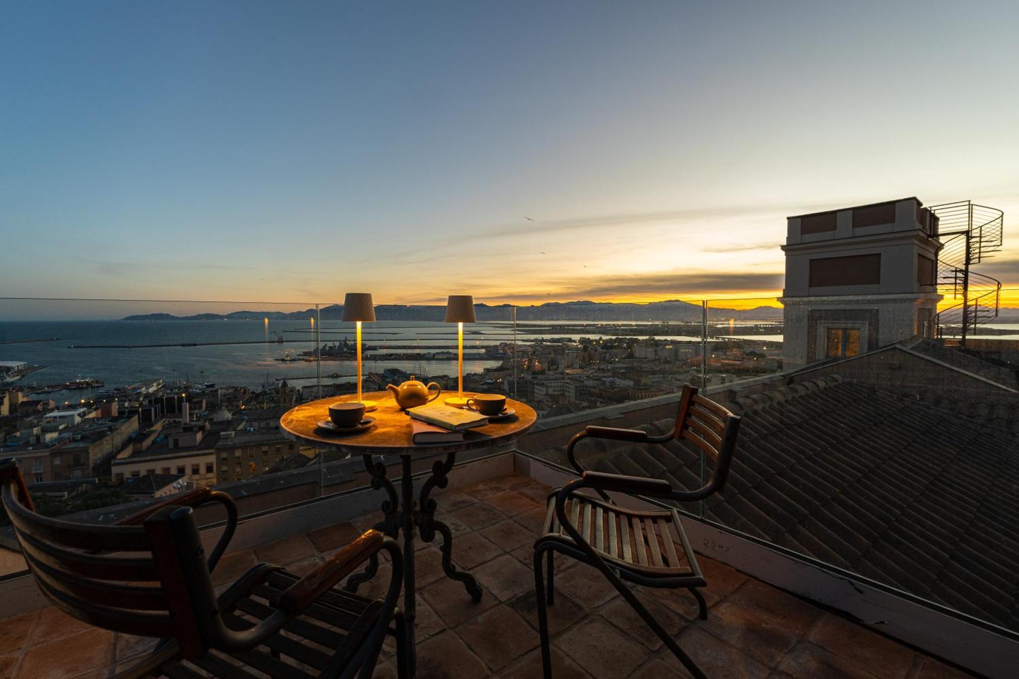 Palazzo Boyl 1840 Hotel Cagliari Ngoại thất bức ảnh